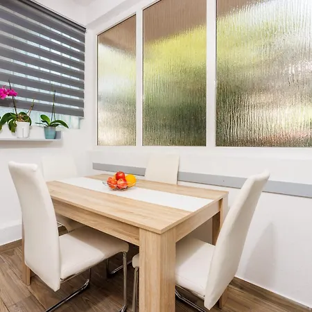 Veronika Apartament Crikvenica