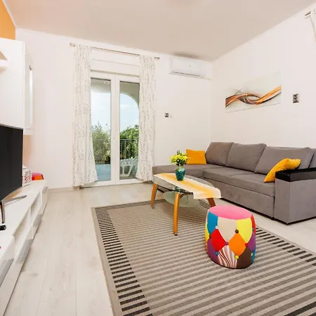 Veronika Apartment